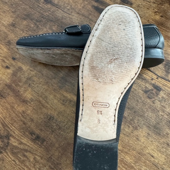 Coach Woman’s 9.5 Black Leather Loafers with Silver Accents - Picture 9 of 13